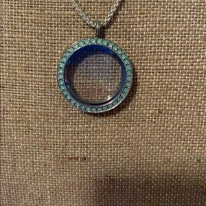 Origami Owl large twist locket and chain